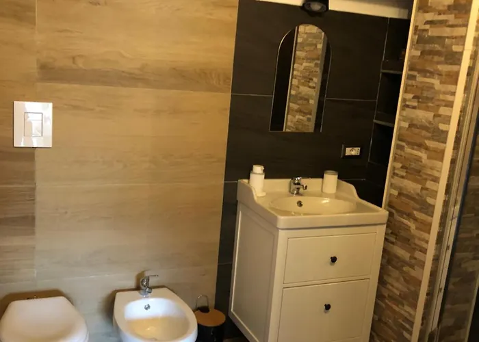 Pensión Almayer Scauri Mare